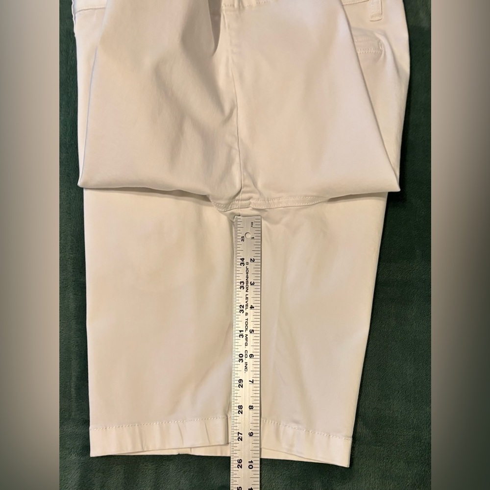 Tommy Bahama Cream Flat Front Shorts Tailored Design Size 34 (5134) - Picture 4 of 10